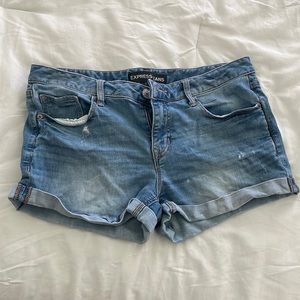 Express Shorts